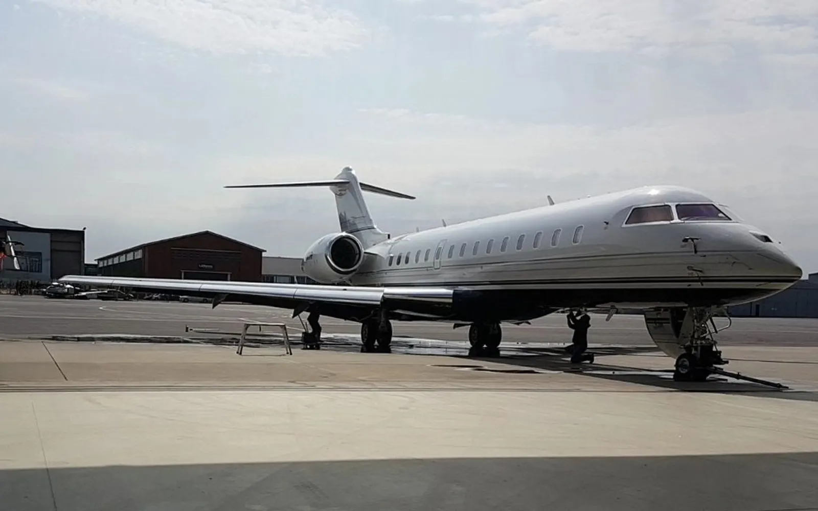 Large-Cabin Jets detailing — Jet Refined